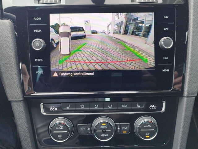Golf VII Variant R 2.0 TSI 4M DSG DC/NAV/LED/ACC