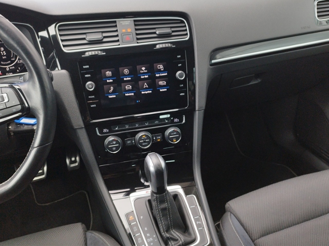 Golf VII Variant R 2.0 TSI 4M DSG DC/NAV/LED/ACC