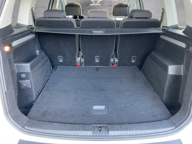 Touran Active 2.0TDI DSG AHK/DLA/RFK