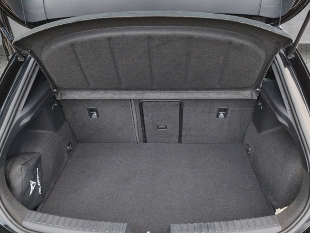 Leon 1.4 TSI e-Hybrid DCC/LED/NAV/PARK