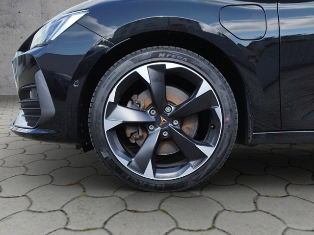 Leon 1.4 TSI e-Hybrid DCC/LED/NAV/PARK
