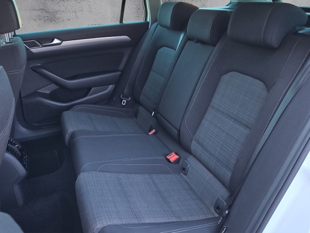 Passat Variant Business 2.0 TDI DSG MASSAGE/RFK