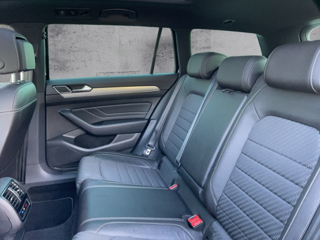 Passat Variant Business 2.0 TDI DSG R-LINE PANO