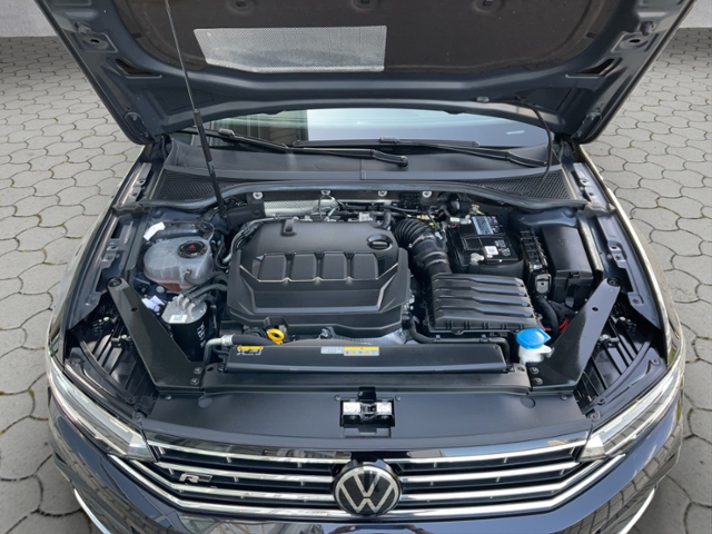 Passat Variant Business 2.0 TDI DSG R-LINE PANO