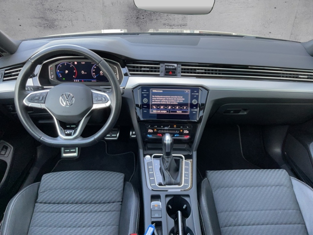 Passat Variant Business 2.0 TDI DSG R-LINE PANO