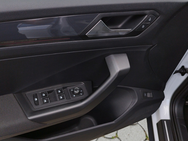 T-Roc Sport 2.0 TSI 4M STH/KEYLESS/DCC/PANO