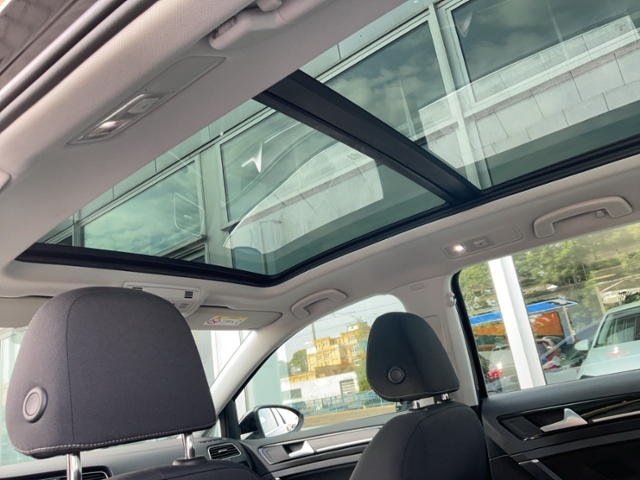 Golf VII Variant Highline 1.5 TSI KEYLESS/PANO