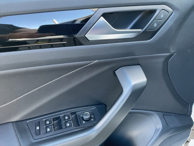 T-Roc 1.5 TSI DSG R-LINE ACC/LIGHTASSIST