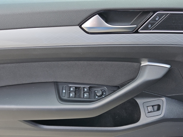 Passat Variant Business 1.5 TSI DSG AHK/CARPLAY
