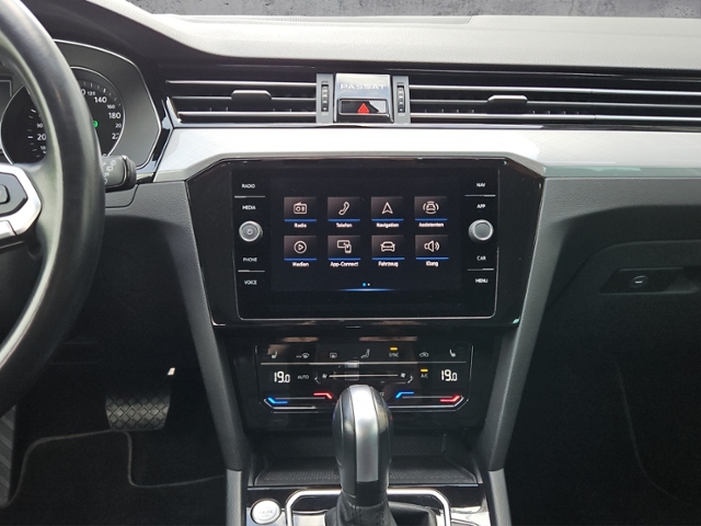 Passat Variant Business 1.5 TSI DSG AHK/CARPLAY