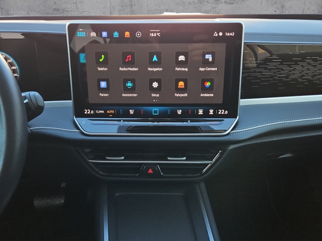 Passat Variant Business 2.0 TDI DSG PANO/AHK/DCC