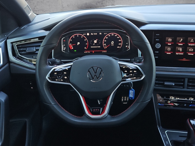 Polo GTI 2.0 TSI DSG RFK/CARPLAY/NAV