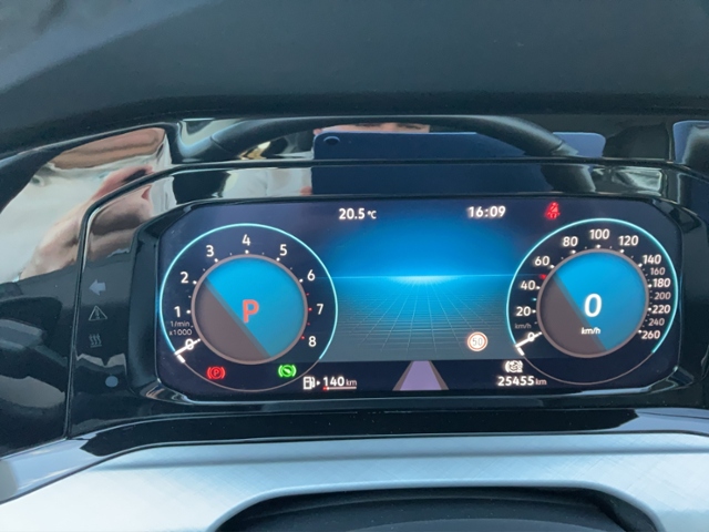 Golf VIII Life 1.0 eTSI DSG STH/NAV/APP/RFK/ACC