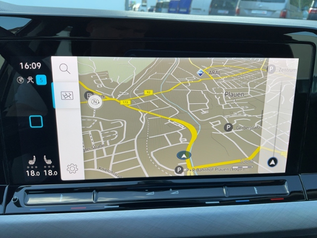 Golf VIII Life 1.0 eTSI DSG STH/NAV/APP/RFK/ACC