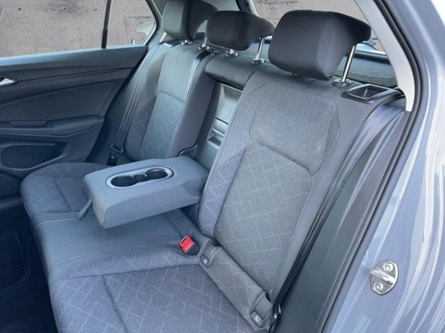 Golf VIII Life 1.0 eTSI DSG STH/NAV/APP/RFK/ACC