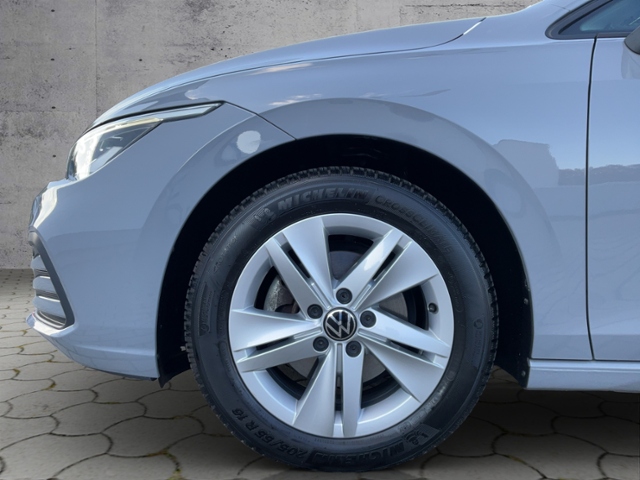 Golf VIII Life 1.0 eTSI DSG STH/NAV/APP/RFK/ACC