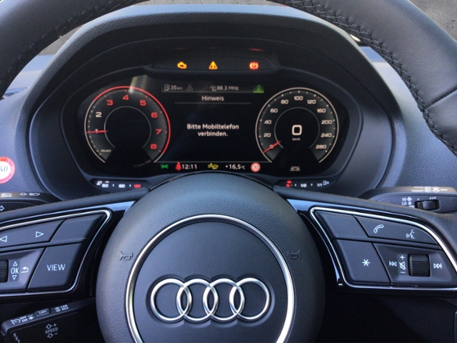 Q2 advanced 30 TFSI Schaltgetriebe