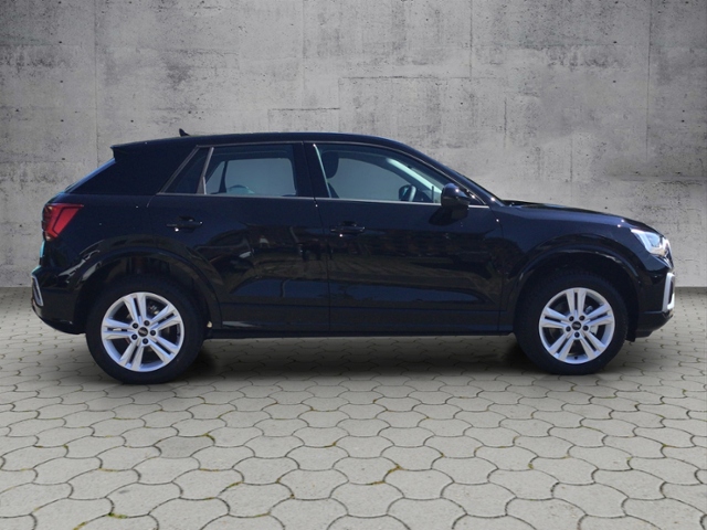 Q2 advanced 30 TFSI Schaltgetriebe
