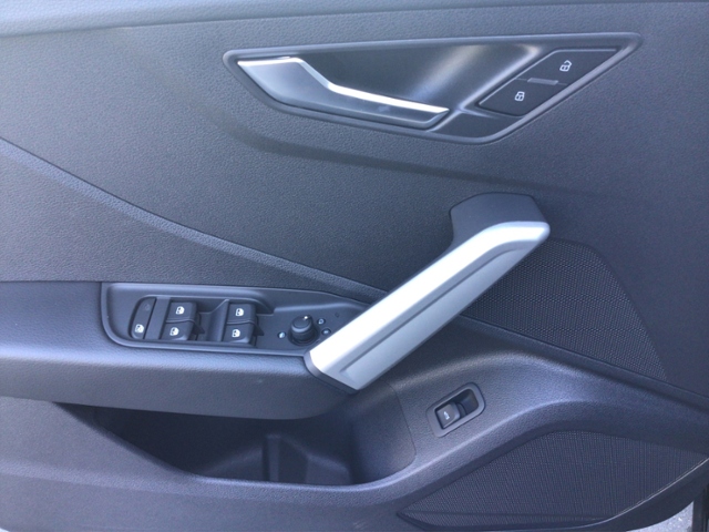 Q2 advanced 30 TFSI Schaltgetriebe