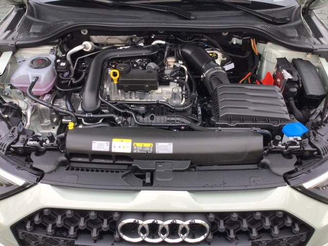 A1 allstreet 30 TFSI 85(116) kW(PS) S tronic