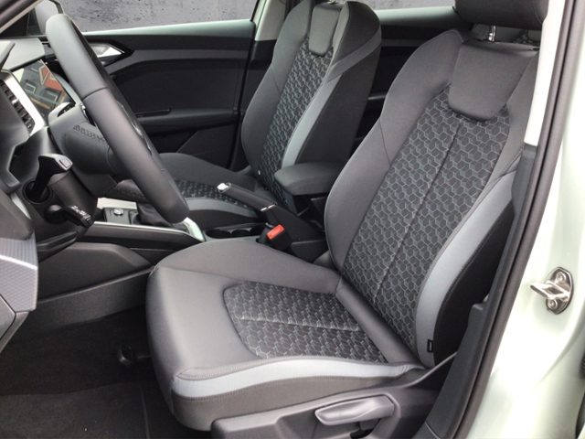 A1 allstreet 30 TFSI 85(116) kW(PS) S tronic