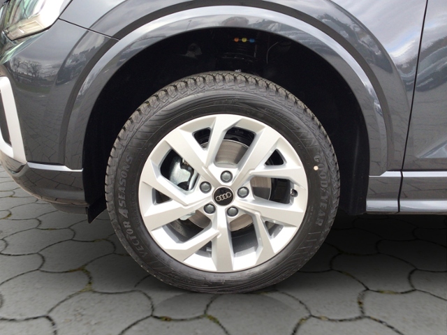 Q2 advanced 30 TFSI  Schaltgetriebe