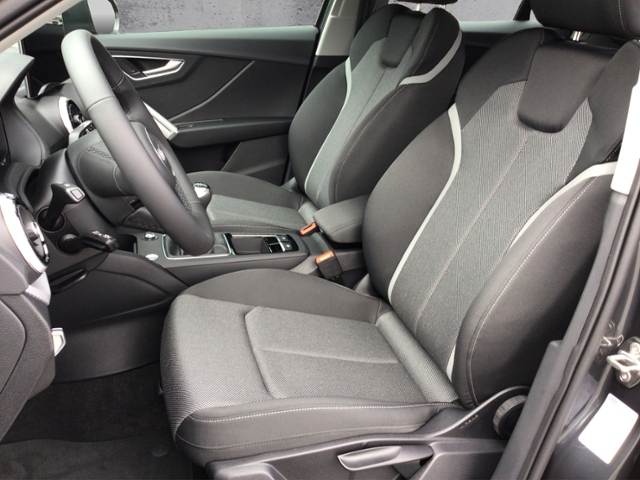 Q2 advanced 30 TFSI  Schaltgetriebe