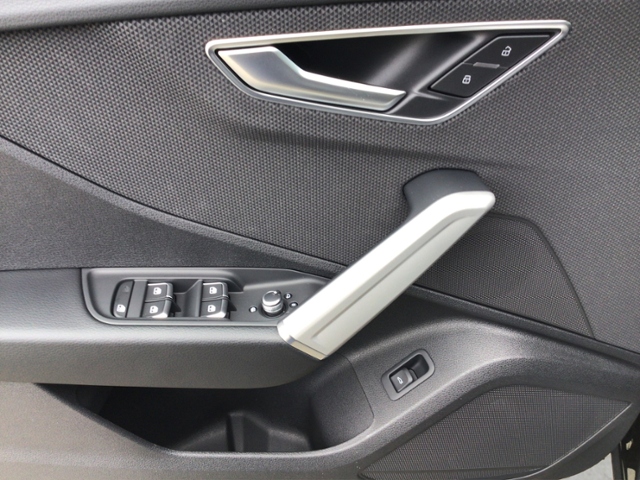 Q2 advanced 30 TFSI  Schaltgetriebe