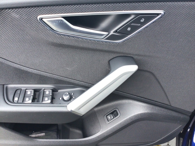 Q2 advanced 30 TFSI Schaltgetriebe