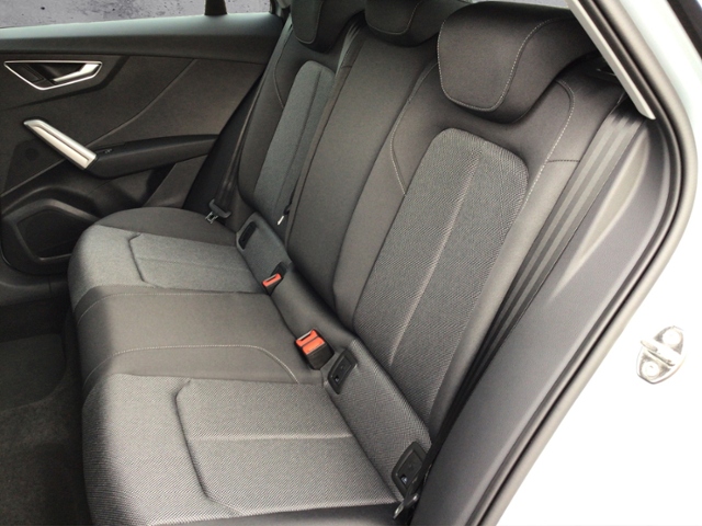 Q2 advanced 30 TFSI  Schaltgetriebe