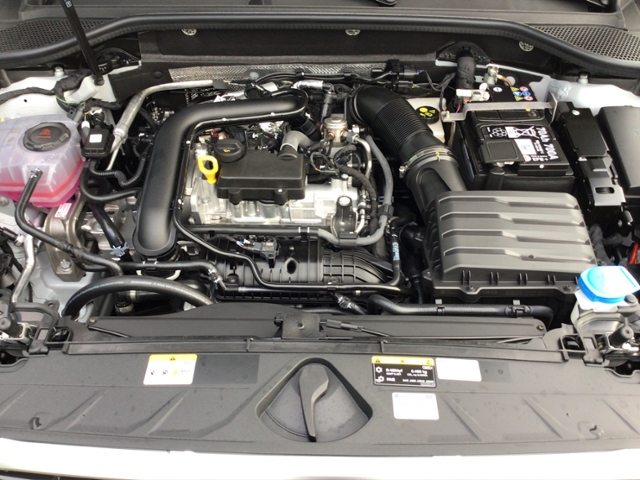 Q2 advanced 30 TFSI  Schaltgetriebe