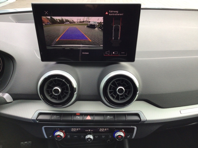 Q2 advanced 30 TFSI  Schaltgetriebe