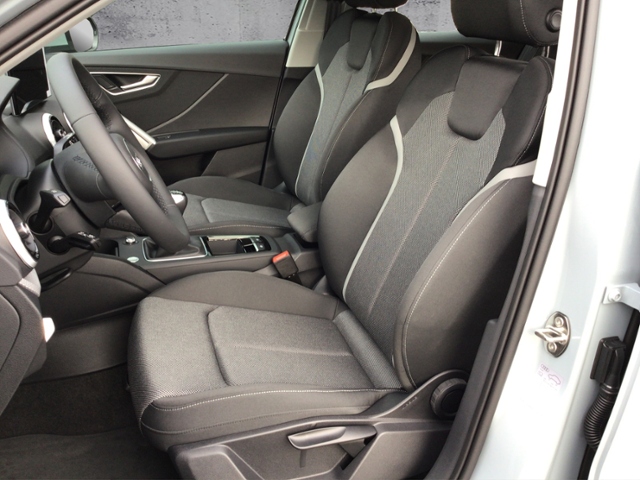 Q2 advanced 30 TFSI  Schaltgetriebe