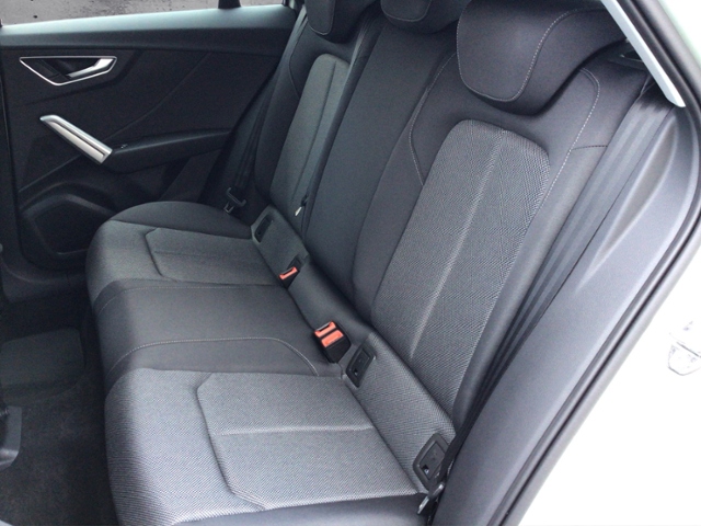 Q2 advanced 30 TFSI  Schaltgetriebe