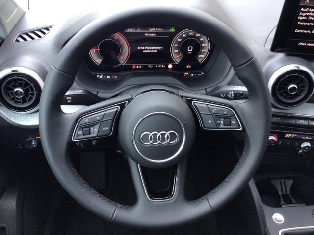 Q2 advanced 30 TFSI  Schaltgetriebe