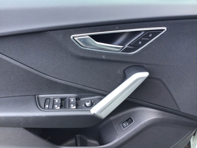 Q2 advanced 30 TFSI  Schaltgetriebe