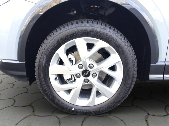 Q2 advanced 35 TFSI  S tronic