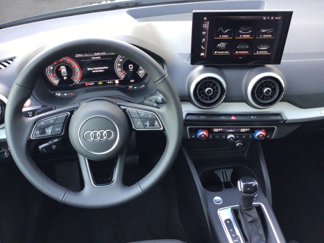 Q2 advanced 35 TFSI  S tronic