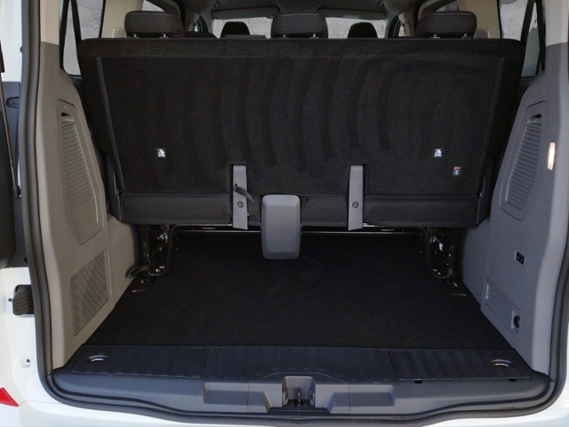 T7 Caravelle Life 2,0 TDI 4MOTION 110 kW 8-Gang-