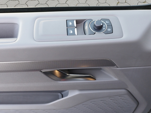 T7 Caravelle Life 2,0 TDI 4MOTION 110 kW 8-Gang-